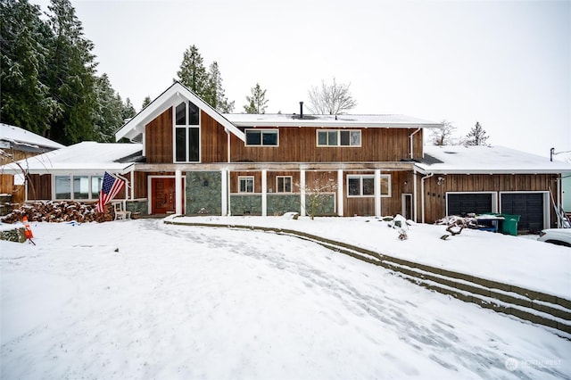 view of front of home with a garage