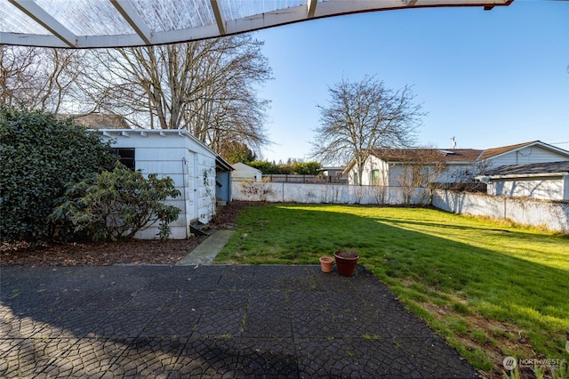 2804 M Ave, Anacortes, WA 98221 - view of yard featuring a shed