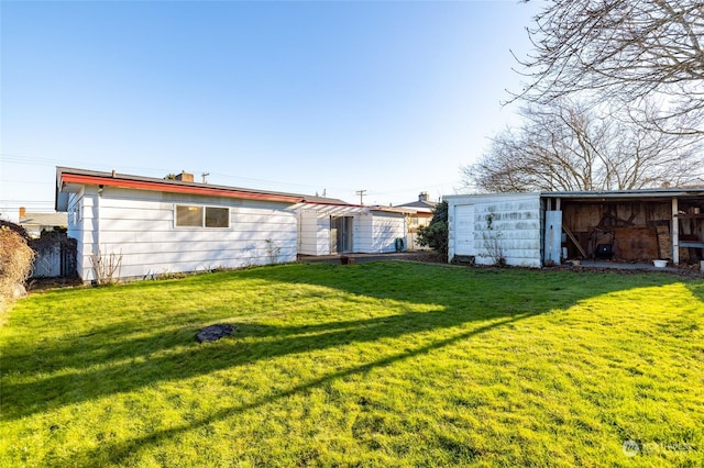 2804 M Ave, Anacortes, WA 98221 - back of house featuring a yard