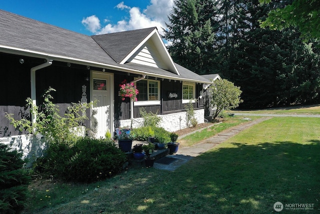 1637 Scenic Ave, Freeland, WA 98249 - view of front of home with a front lawn and covered porch
