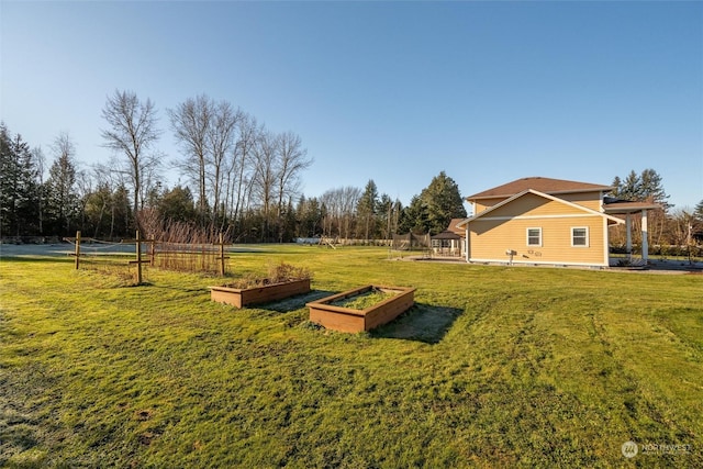 exterior space featuring a lawn