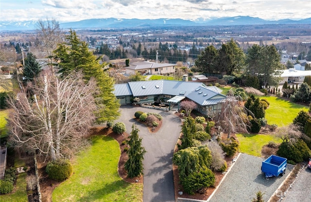 bird's eye view featuring a mountain view