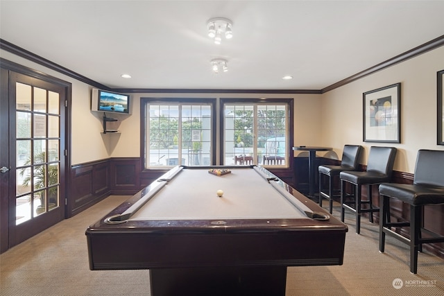 playroom with crown molding, light colored carpet, and pool table