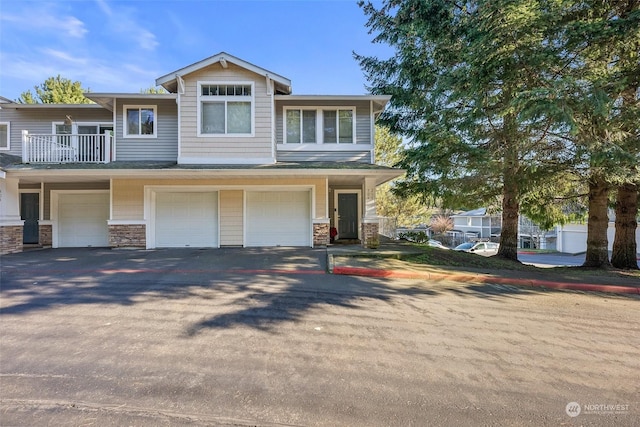 view of front facade with a garage