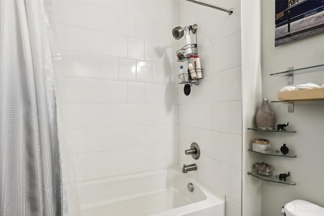 bathroom with shower / tub combo