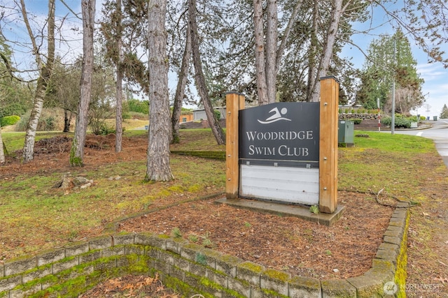 view of community / neighborhood sign