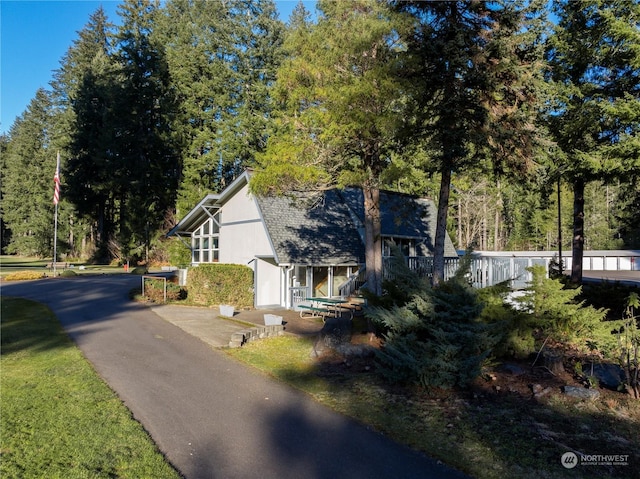 view of front of property