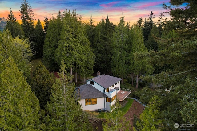 view of aerial view at dusk