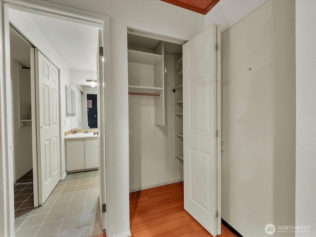 211 Summit Ave E Unit N308, Seattle, WA 98102 - closet featuring a sink