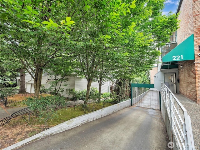 211 Summit Ave E Unit N308, Seattle, WA 98102 - view of road
