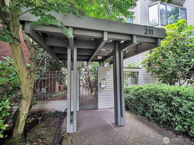 211 Summit Ave E Unit N308, Seattle, WA 98102 - exterior space with a gate