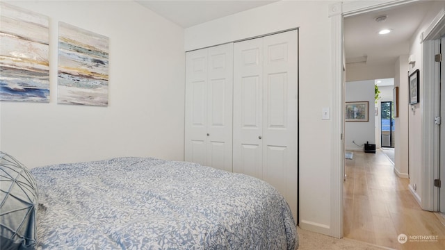 bedroom with a closet