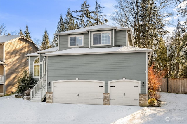 view of front facade featuring a garage