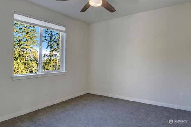 unfurnished room featuring carpet floors and ceiling fan
