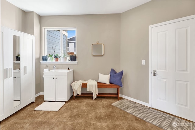 entrance foyer featuring sink