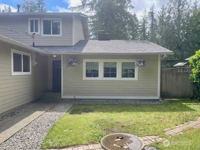 22507 SE 304th Pl, Black Diamond, WA 98010 - entrance to property with a shingled roof