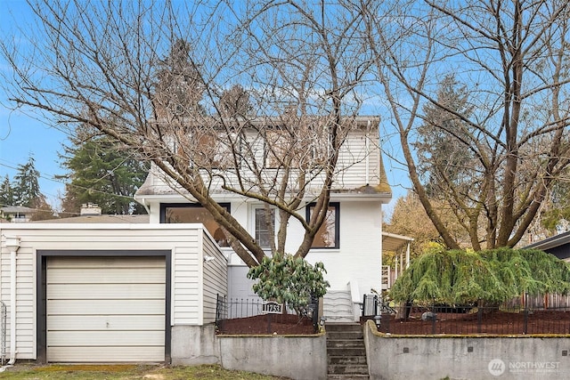 view of front facade with a garage