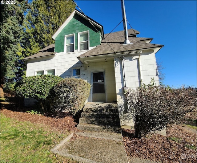 view of front of property