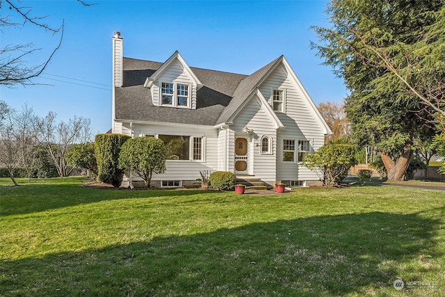 view of front of property with a front yard