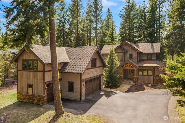 view of front of property featuring a garage