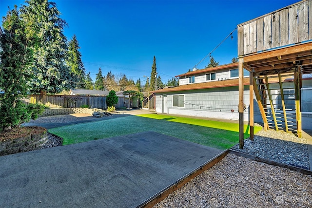 view of yard featuring a patio area