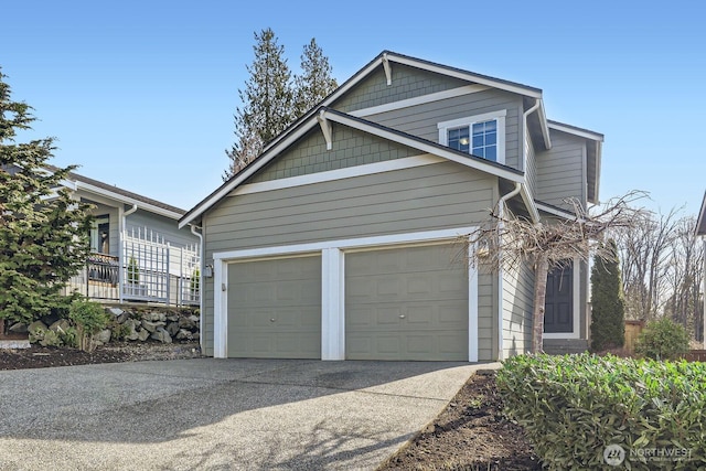 view of front of house with concrete driveway