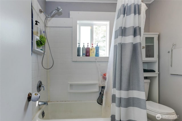 full bathroom with shower / tub combo with curtain and toilet