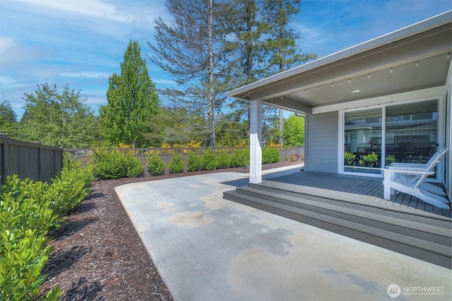 2502 Vardon Cir SW, Port Orchard, WA 98367 - fenced backyard with a patio