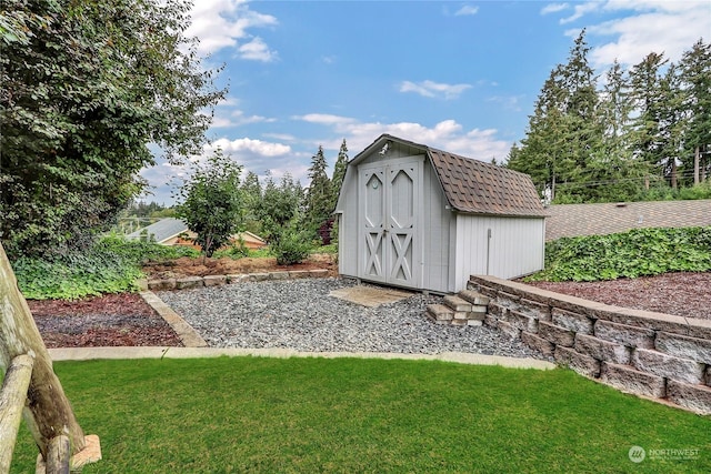 view of outdoor structure with a yard