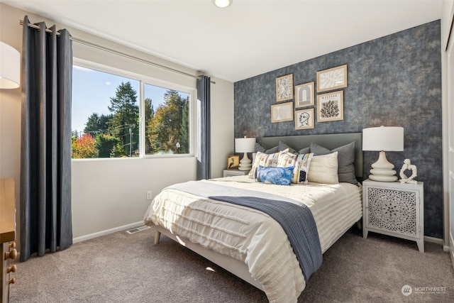 bedroom with carpet flooring