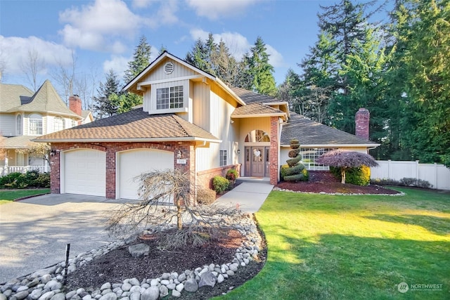 view of front facade with a front yard