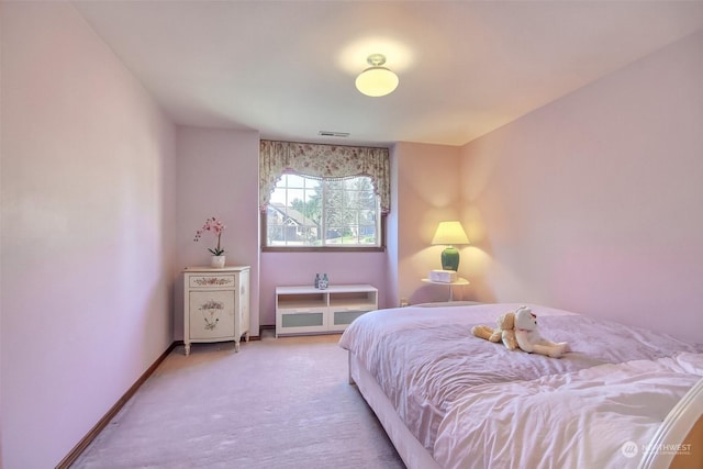 bedroom featuring carpet floors