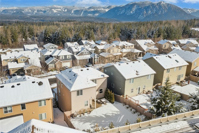 drone / aerial view featuring a mountain view