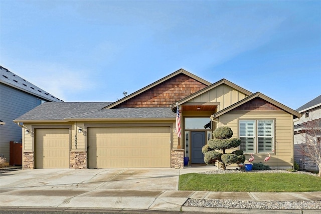 craftsman-style house featuring a garage