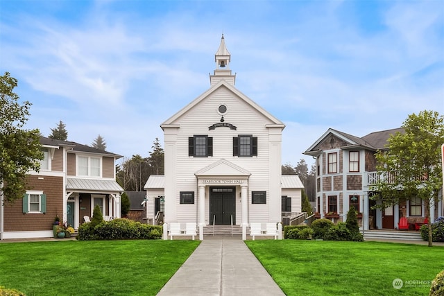18 Primrose Ln, Pacific Beach, WA 98571 - view of front of property with a front yard