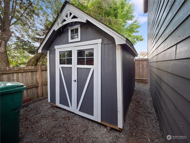 view of outbuilding