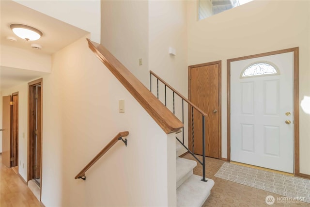 34126 30th Ave SW, Federal Way, WA 98023 - foyer with stairway