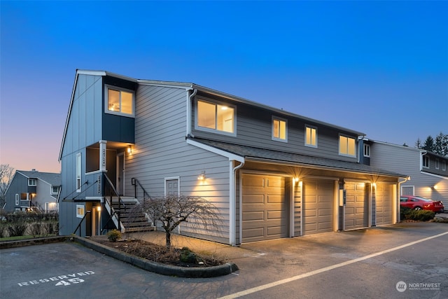 view of front facade featuring a garage