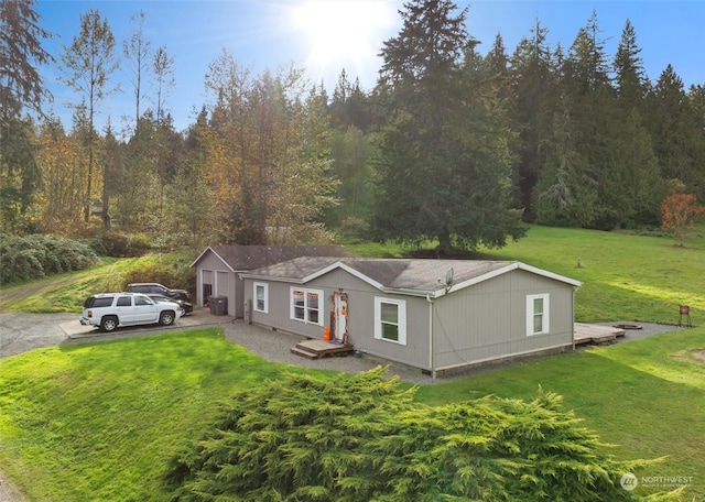 view of front of property with a front yard