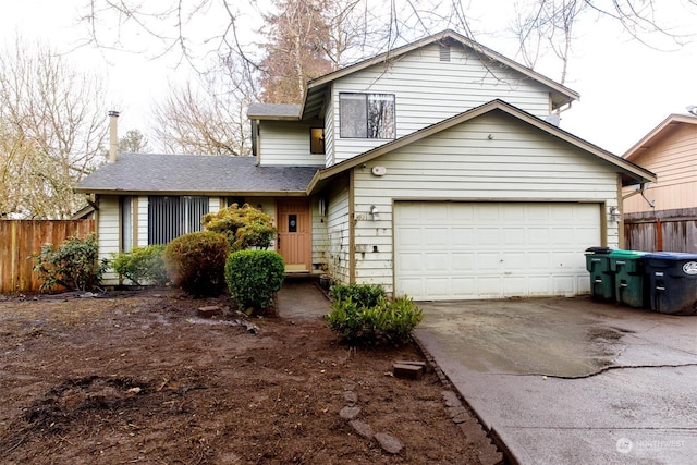 view of front property featuring a garage