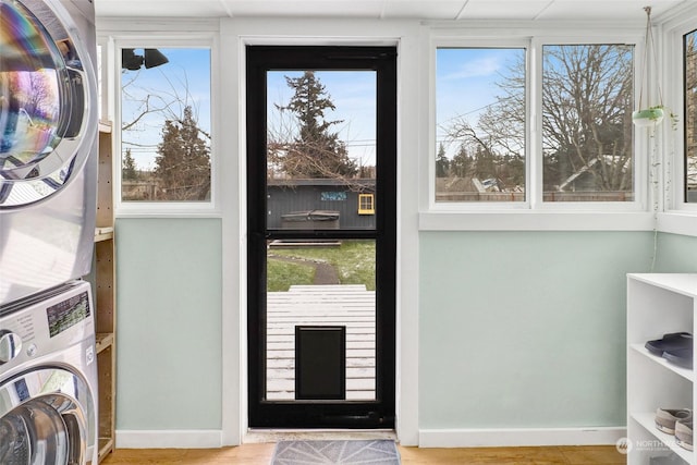 entryway with stacked washer / dryer