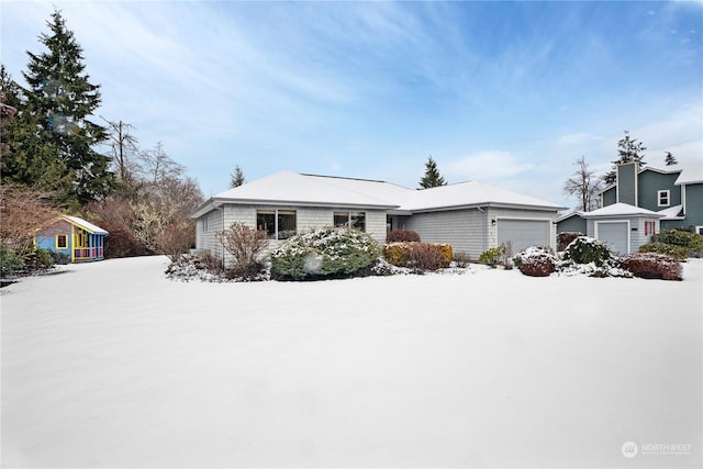912 Bell Dr, Cosmopolis, WA 98537 - view of front of home featuring a garage