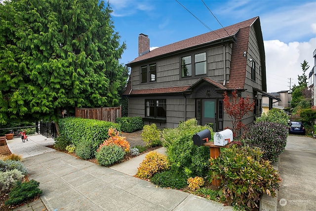 view of front of property