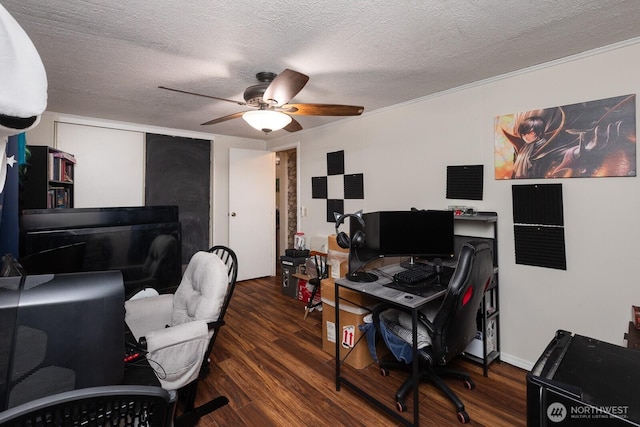 office space with dark wood-style floors, ceiling fan, and a textured ceiling