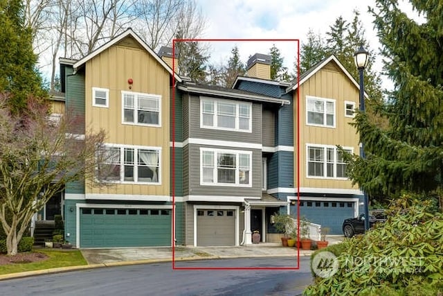 view of front of home featuring a garage