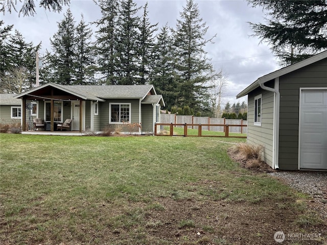 view of yard featuring fence