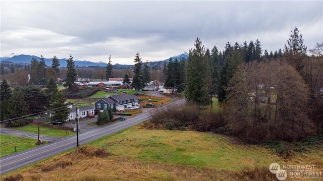 Listing photo 3 for 17624 Engebretsen Rd, Granite Falls WA 98252