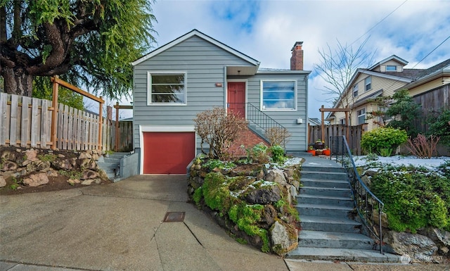 view of front facade featuring a garage