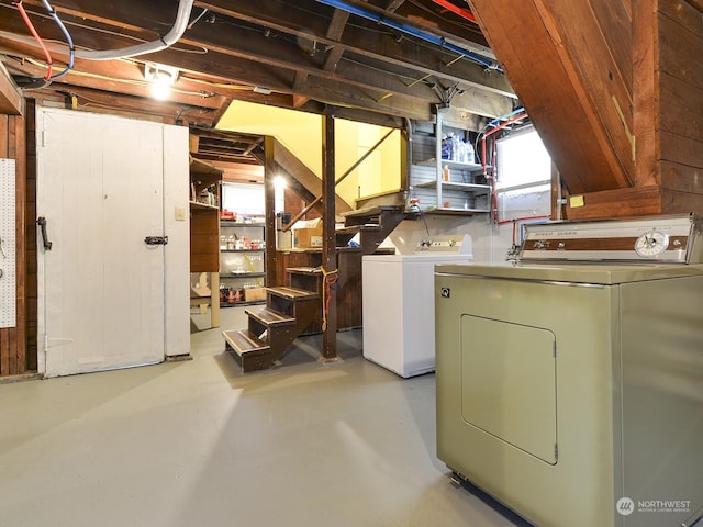 basement featuring independent washer and dryer