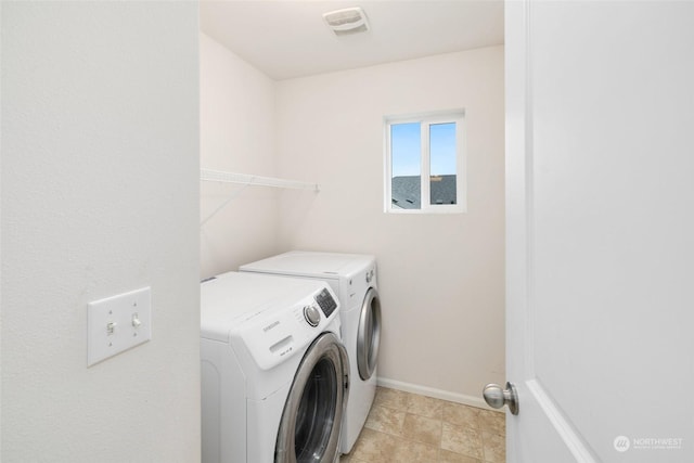 20411 90th Pl S, Kent, WA 98031 - laundry room featuring separate washer and dryer